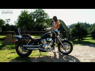 evas garden - lizzie: clean your motorcycle